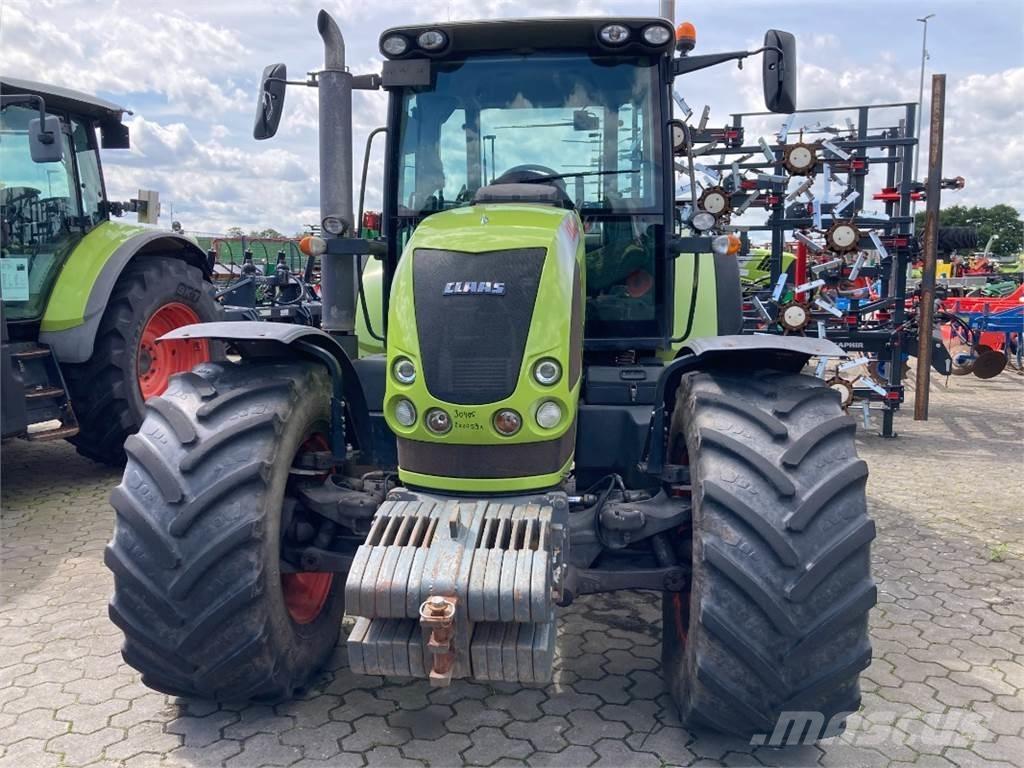 CLAAS Arion 640 トラクター