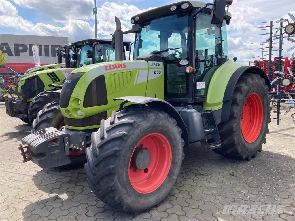 CLAAS Arion 640 トラクター
