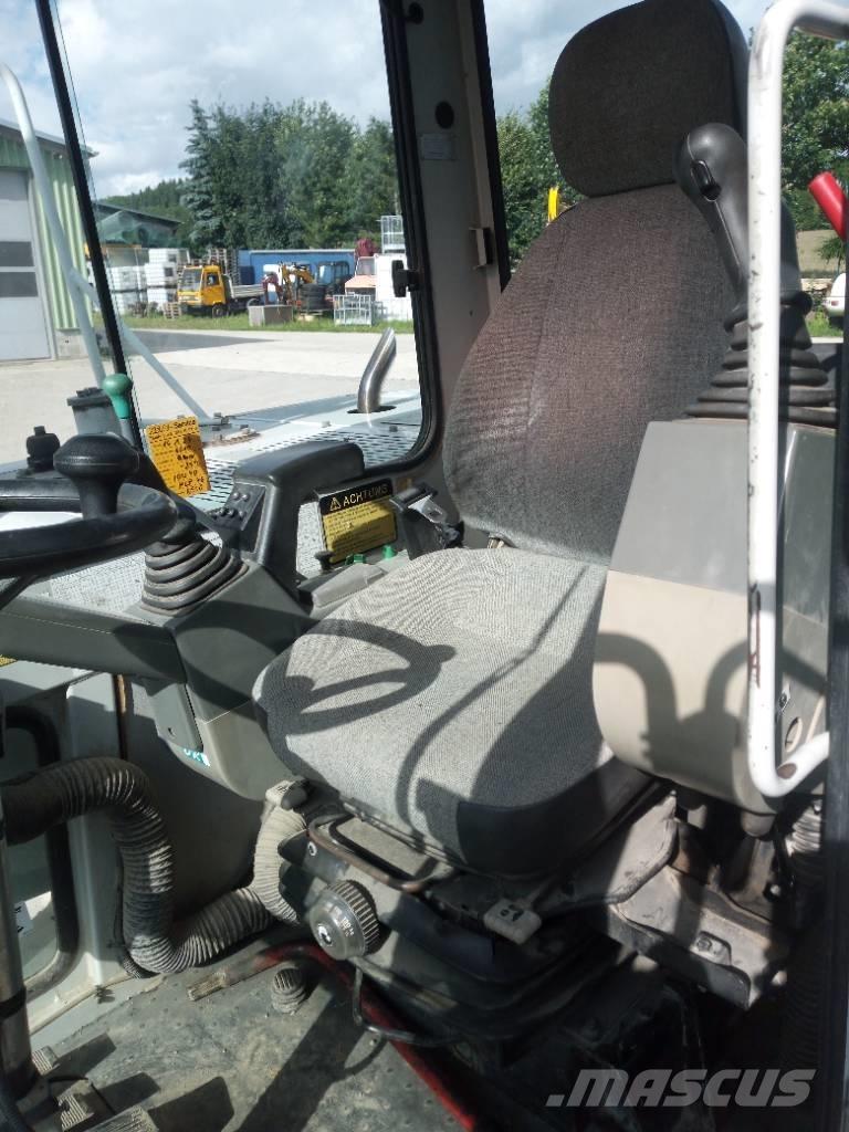 Takeuchi TB 175 W ホイール式油圧ショベル（パワーショベル・ユンボ・バックホー）