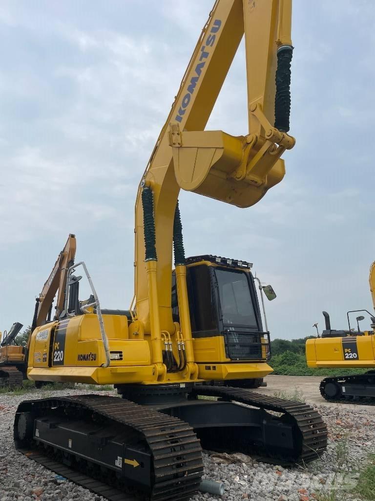 Komatsu PC 220 大型油圧ショベル12t以上（パワーショベル・ユンボ）