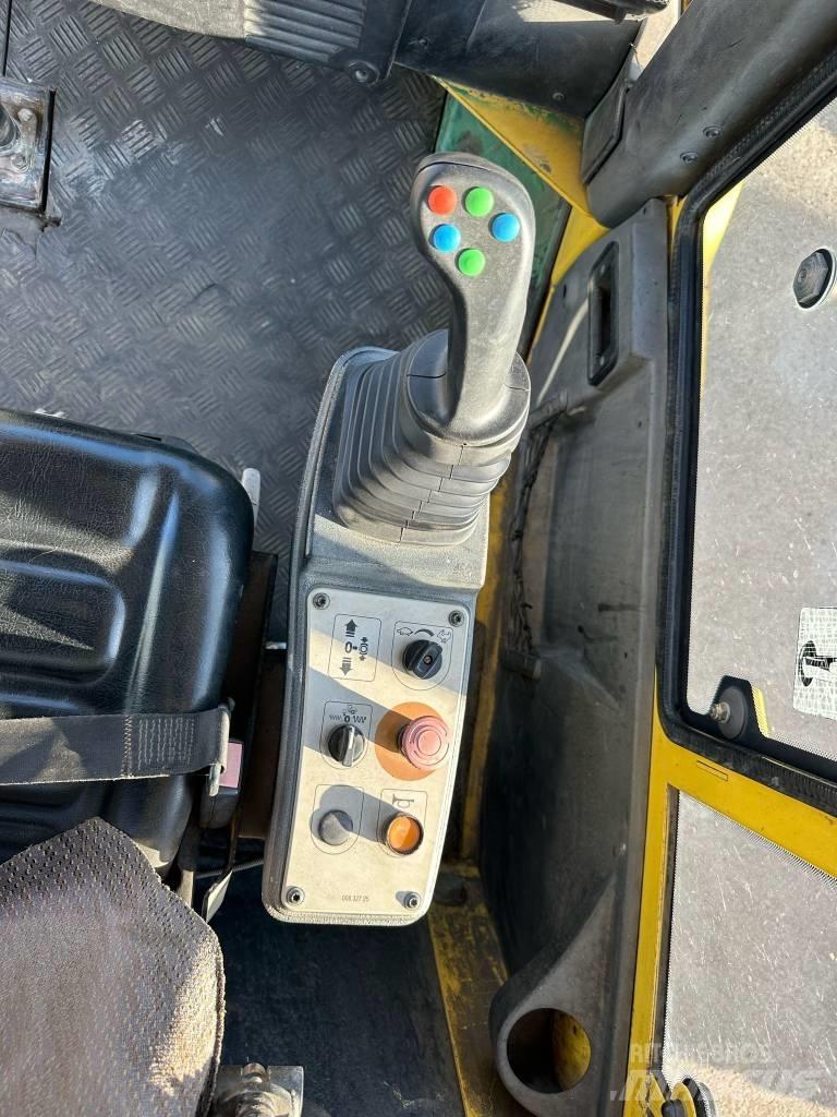 Bomag BW 219 D H-4 振動ローラ
