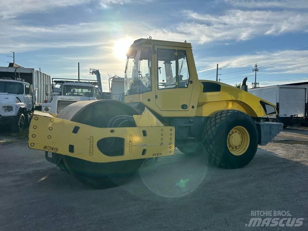 Bomag BW 219 D H-4 振動ローラ