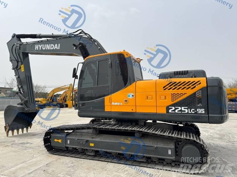 Hyundai 225LC-9S 大型油圧ショベル12t以上（パワーショベル・ユンボ）