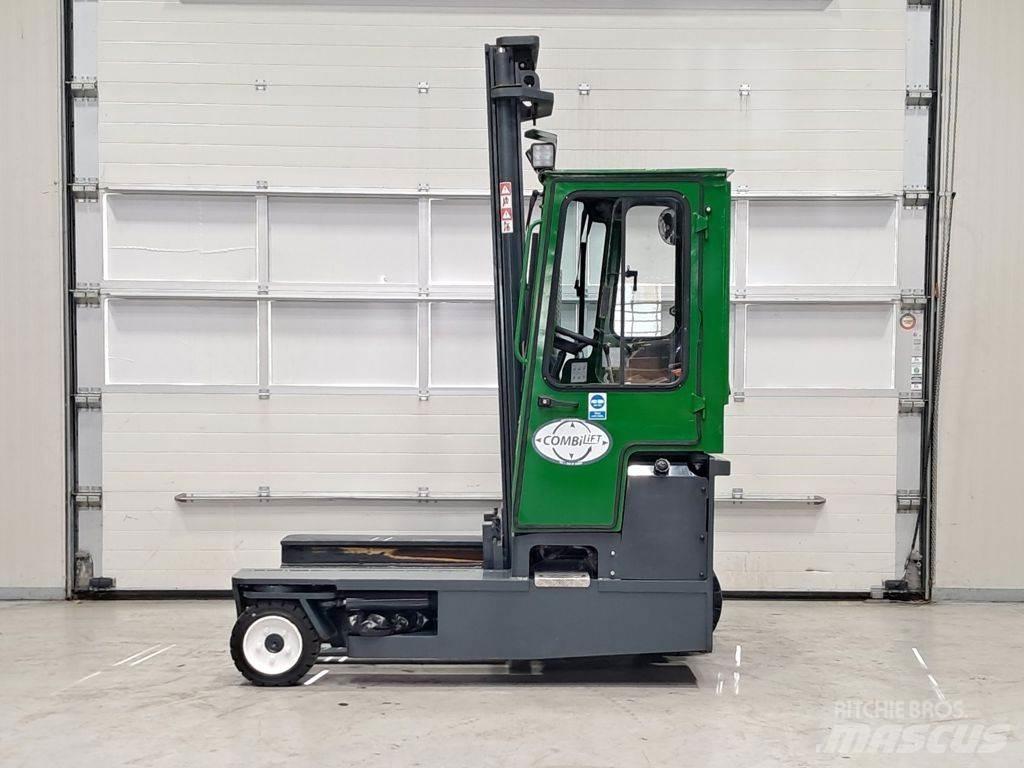 Combilift C3000 サイドローダー