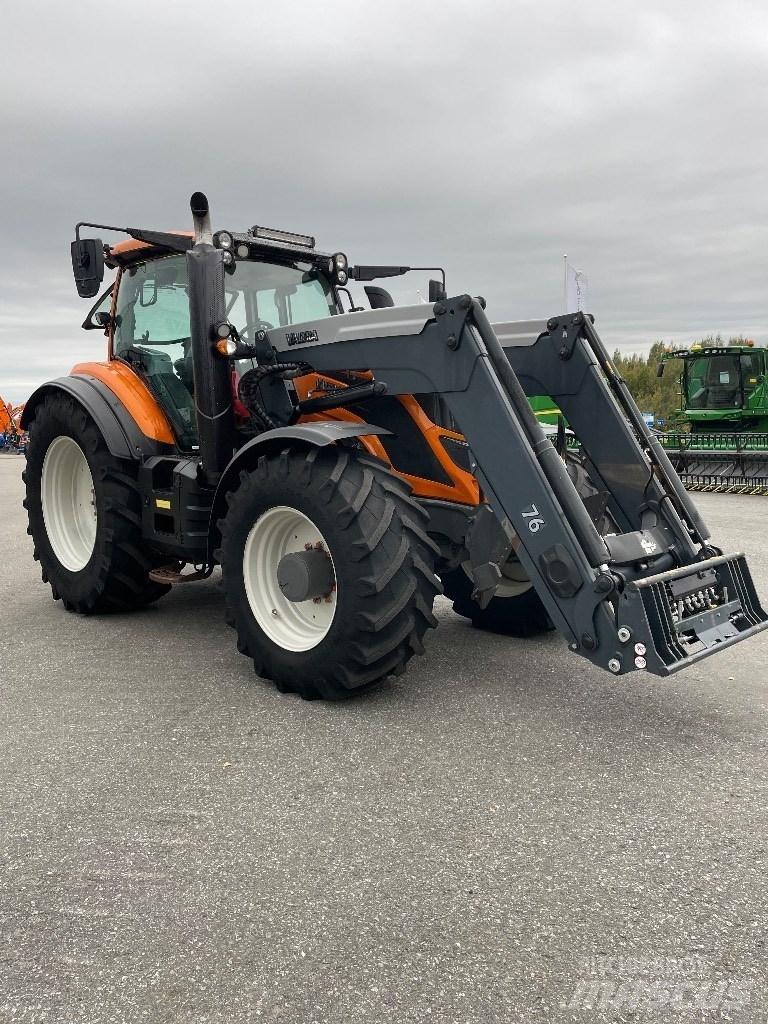 Valtra T174 トラクター