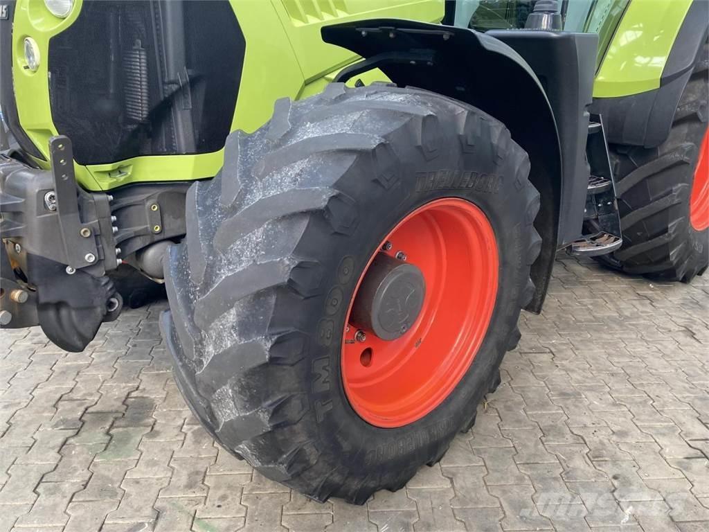 CLAAS Arion 640 トラクター