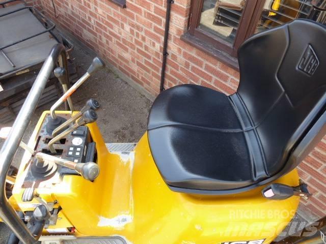 JCB 8008 CTS ミニ油圧ショベル 7t以下（ミニユンボ・ミニディガー）