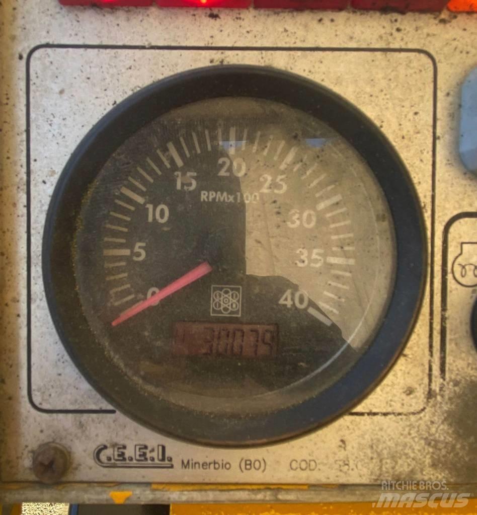 Orteco HD1000 振動式パイルドライバー