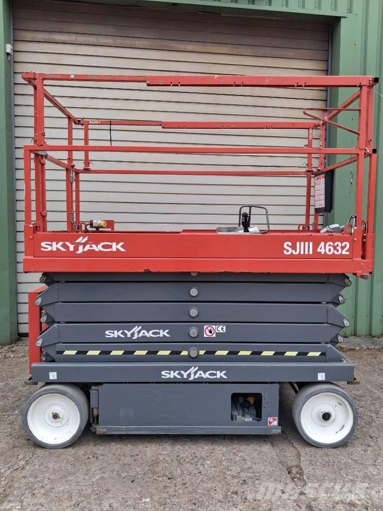 SkyJack SJ III 4632 シザースリフト
