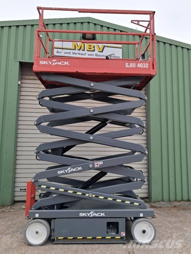 SkyJack SJ III 4632 シザースリフト