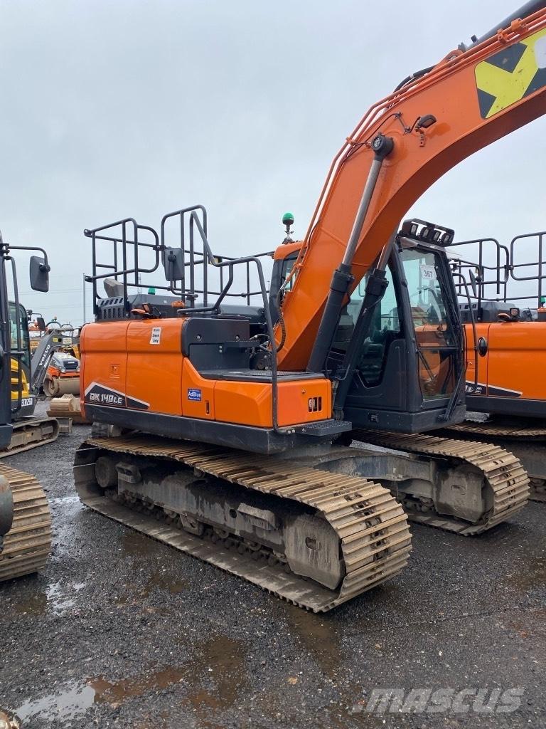 Doosan DX 140 LC 大型油圧ショベル12t以上（パワーショベル・ユンボ）