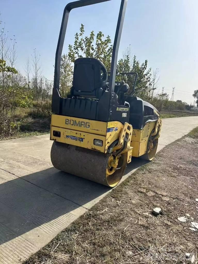 Bomag BW 100 AD タンデムローラ