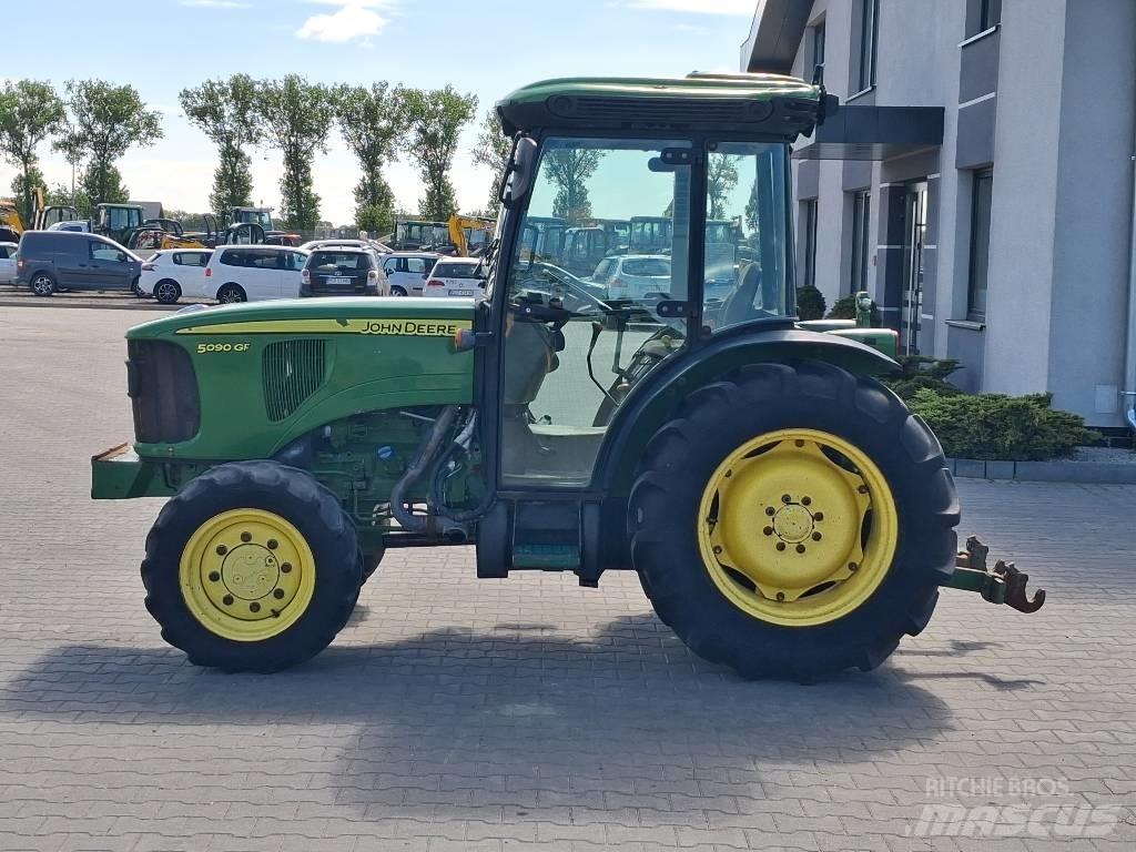 John Deere 5090 GF トラクター