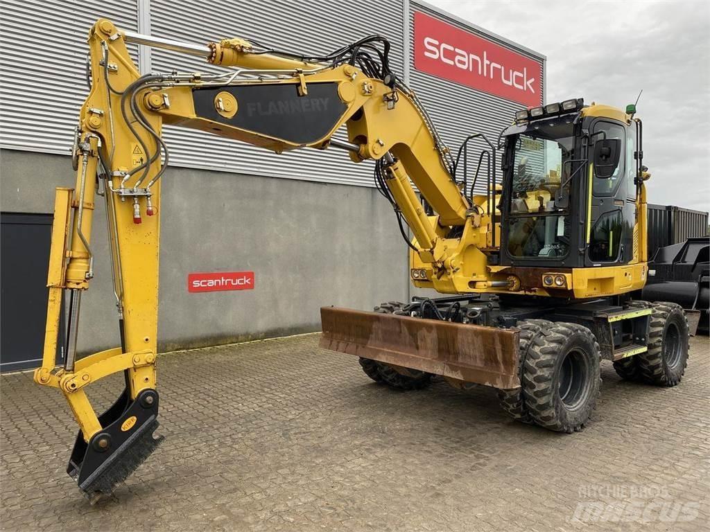 Komatsu PW118MR-11 ホイール式油圧ショベル（パワーショベル・ユンボ・バックホー）