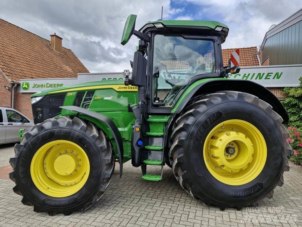 John Deere 7R330 トラクター