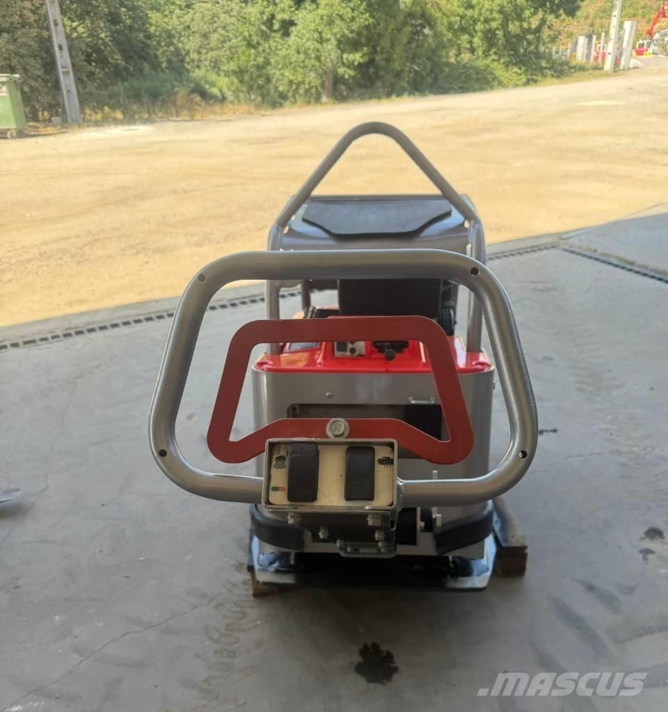 Swepac FB 450, 450Kg プレートコンパクター