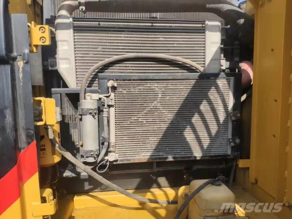 CAT 320 B 大型油圧ショベル12t以上（パワーショベル・ユンボ）