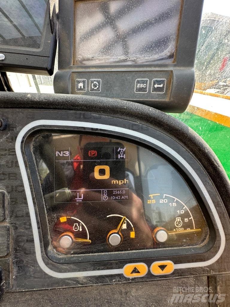 JCB 531-70 テレスコーピックハンドラー
