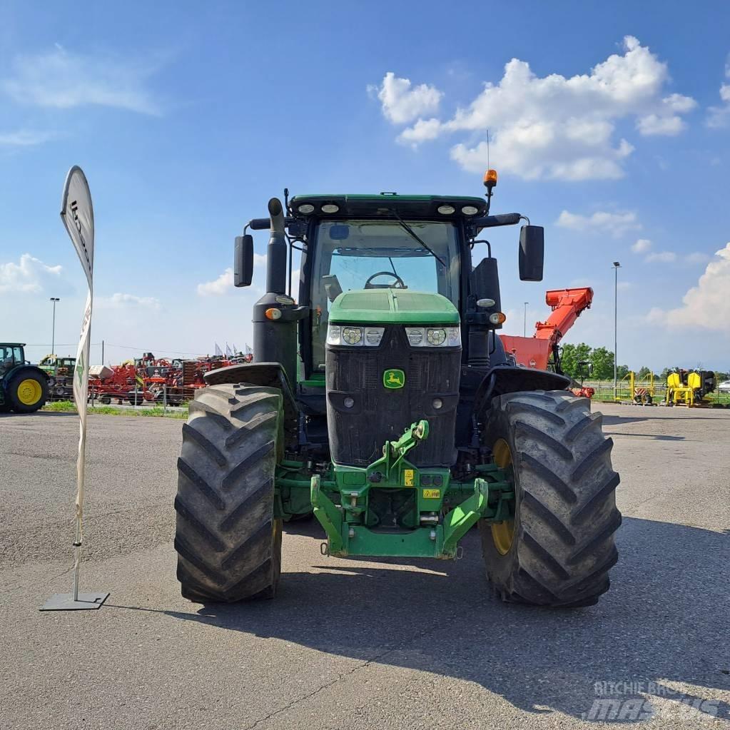 John Deere 7310 R トラクター
