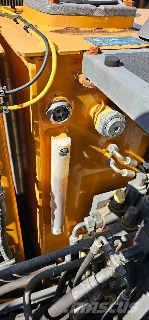 Liebherr LH 22 M 廃棄物／工業産廃処理機