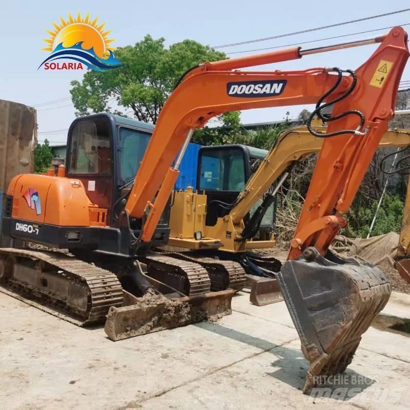 Doosan DH 60-7 ミニ油圧ショベル 7t以下（ミニユンボ・ミニディガー）