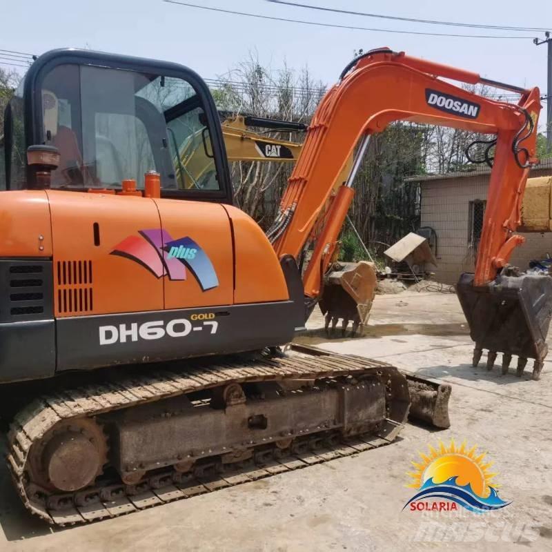Doosan DH 60-7 ミニ油圧ショベル 7t以下（ミニユンボ・ミニディガー）