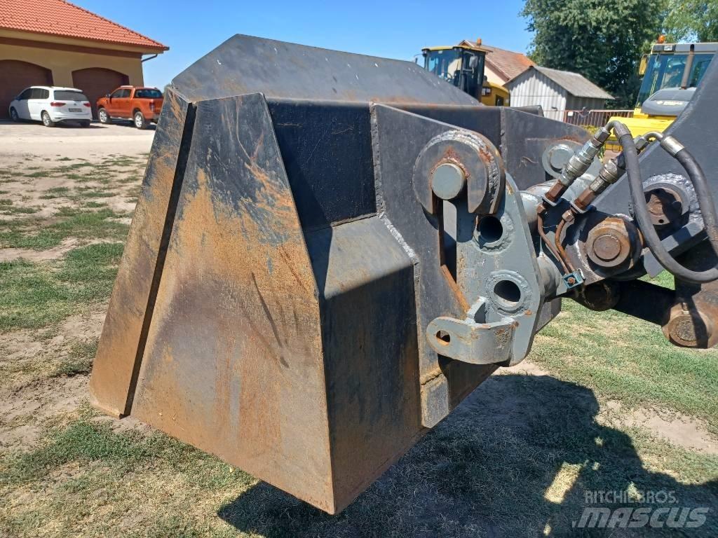  Rakodókanál Egyeb その他ローダーアクセサリー・アタッチメント