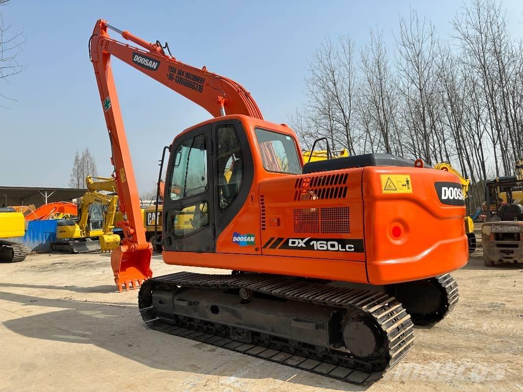 Doosan DX160LC 大型油圧ショベル12t以上（パワーショベル・ユンボ）
