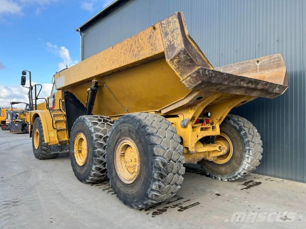 CAT 735 | 735B アーティキュレート式ダンプトラック