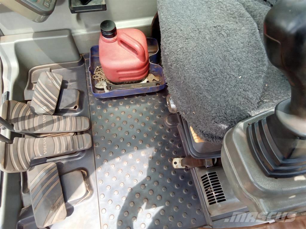 Volvo EC 140 BLC 大型油圧ショベル12t以上（パワーショベル・ユンボ）