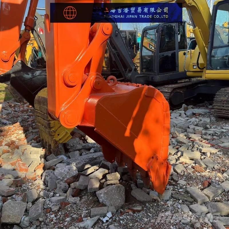 Hitachi ZX 135 大型油圧ショベル12t以上（パワーショベル・ユンボ）