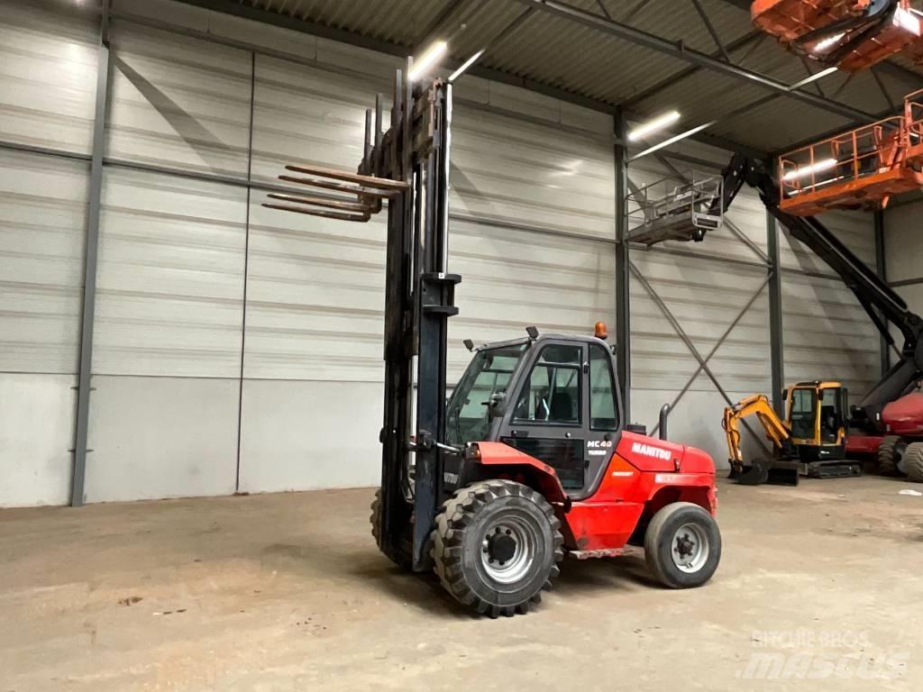 Manitou MC 40 ラフターテレントラック