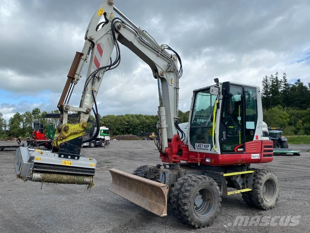 Takeuchi TB 295 W ホイール式油圧ショベル（パワーショベル・ユンボ・バックホー）