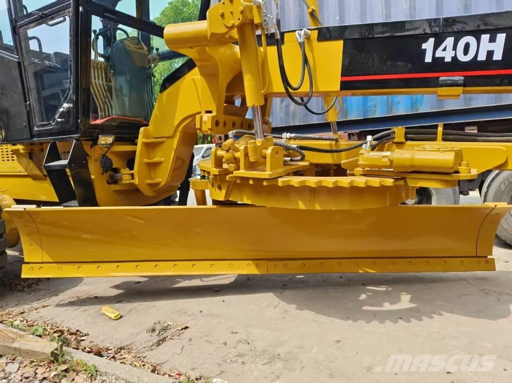 CAT 120 H モーターグレーダー