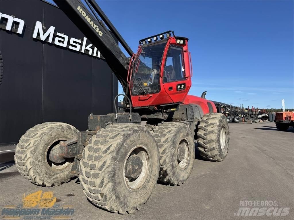 Komatsu 951 ハーベスター