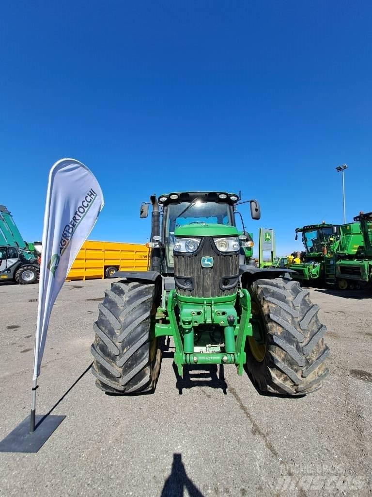 John Deere 6210 R トラクター
