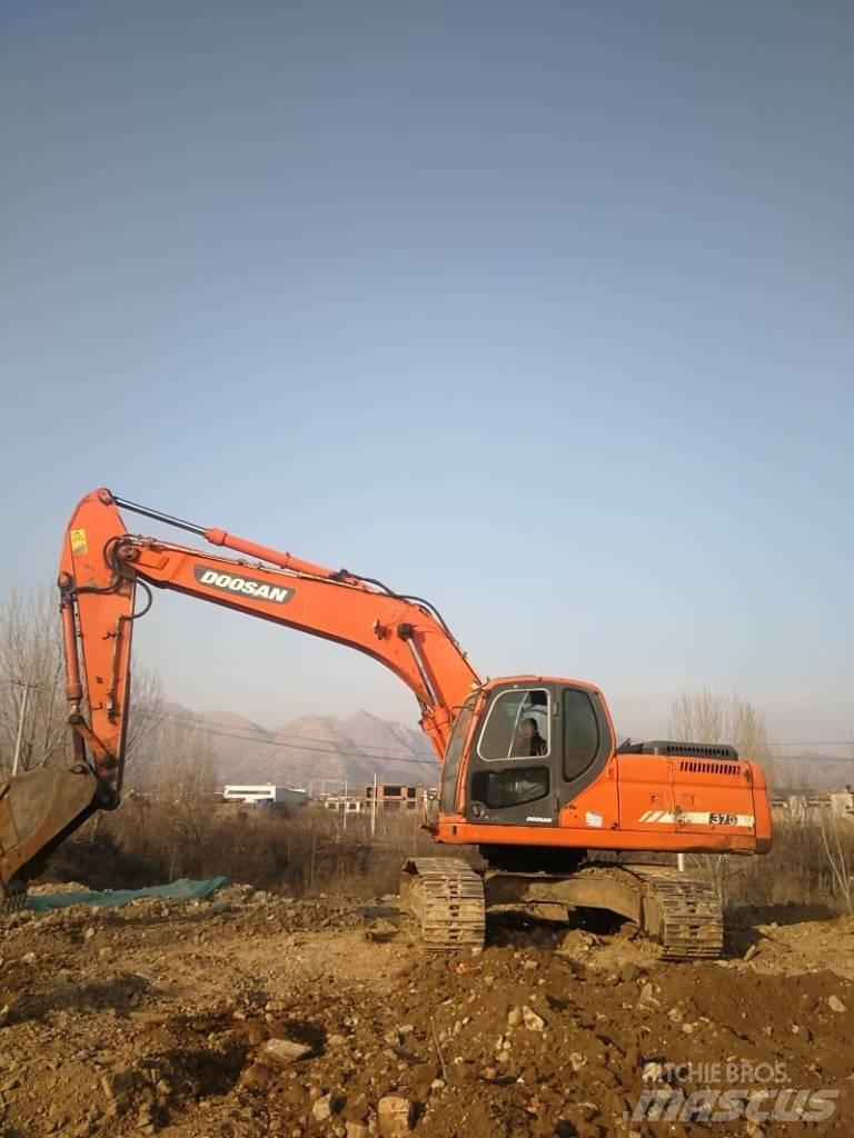 Doosan dx225 大型油圧ショベル12t以上（パワーショベル・ユンボ）