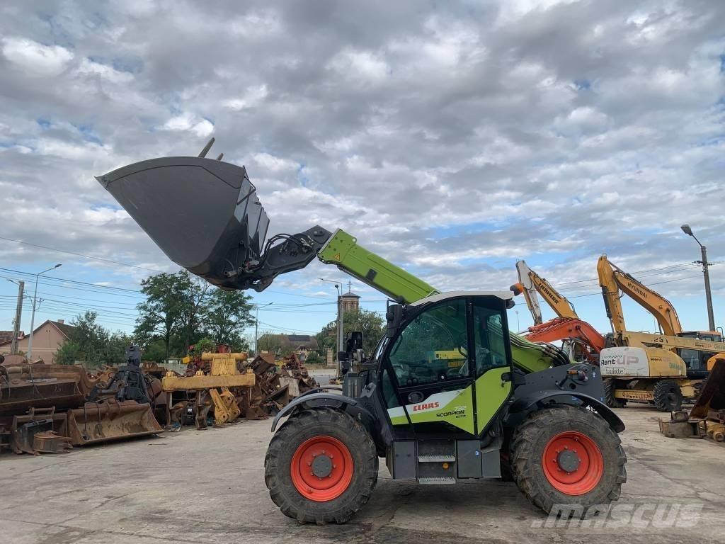 CLAAS Scorpion 732 農業用テレハンドラー