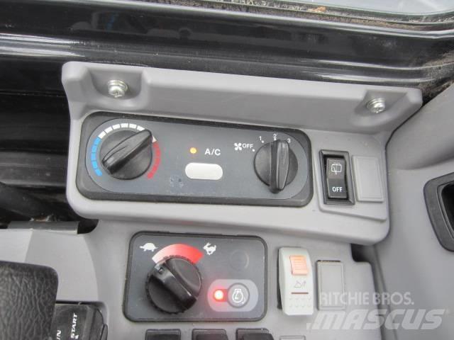 Kubota U 55-4 ミニ油圧ショベル 7t以下（ミニユンボ・ミニディガー）