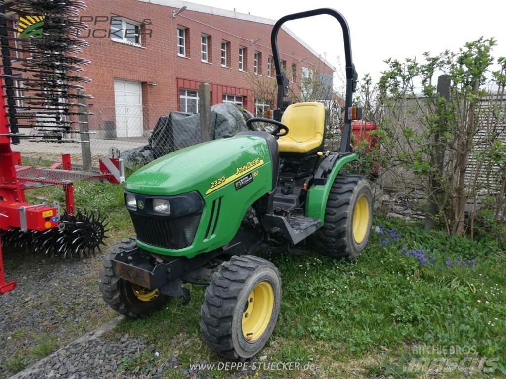John Deere 2320 コンパクトトラクター