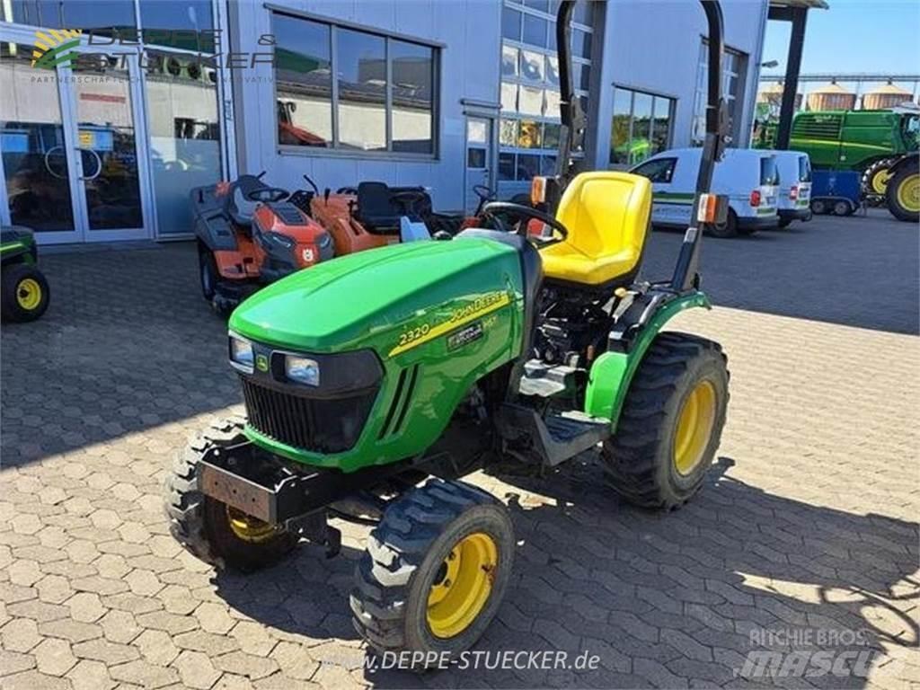 John Deere 2320 コンパクトトラクター