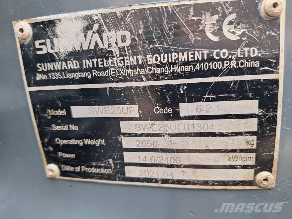 Sunward SWE 25 UF ミニ油圧ショベル 7t以下（ミニユンボ・ミニディガー）