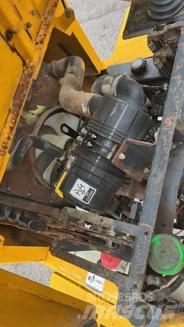 Thwaites 3 ton サイト　ダンプ