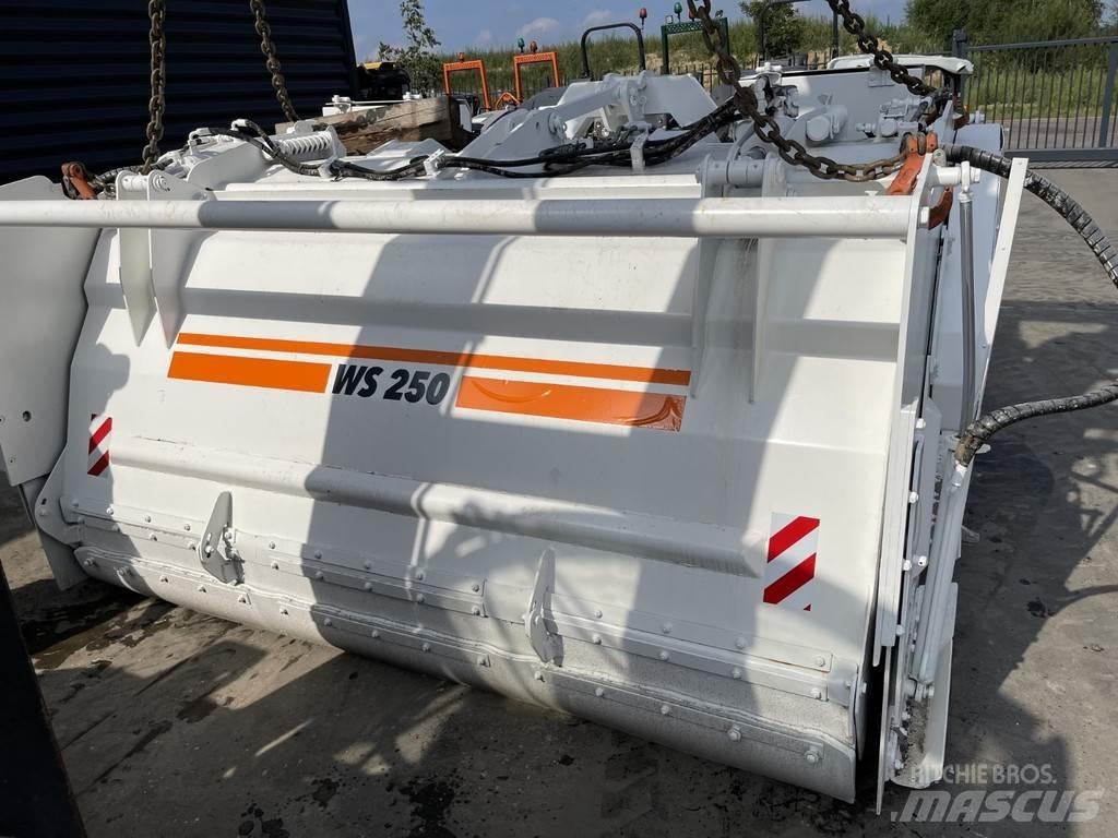 Wirtgen WS 250 アスファルトリサイクルマシン