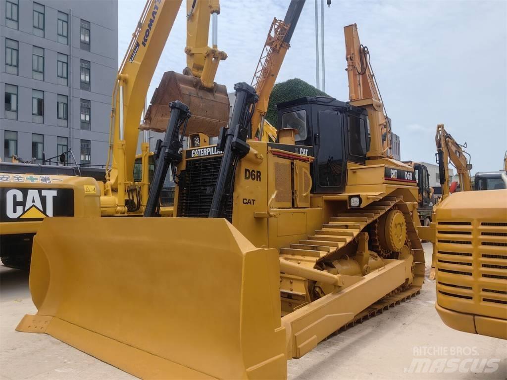 CAT D 6 R ブルドーザー