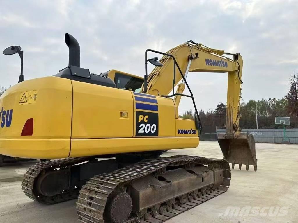 Komatsu PC 200 大型油圧ショベル12t以上（パワーショベル・ユンボ）