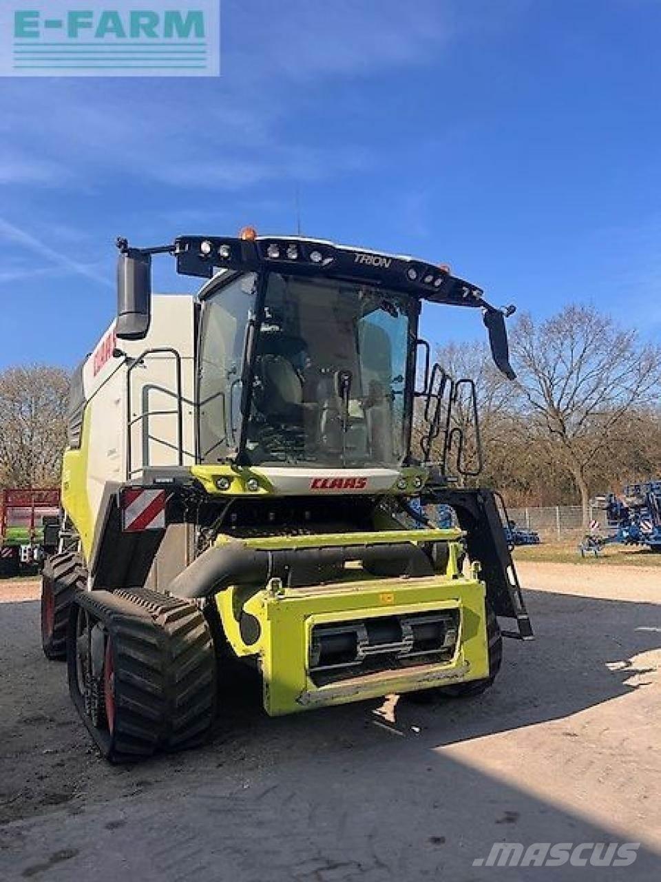 CLAAS trion 730tt コンバイン