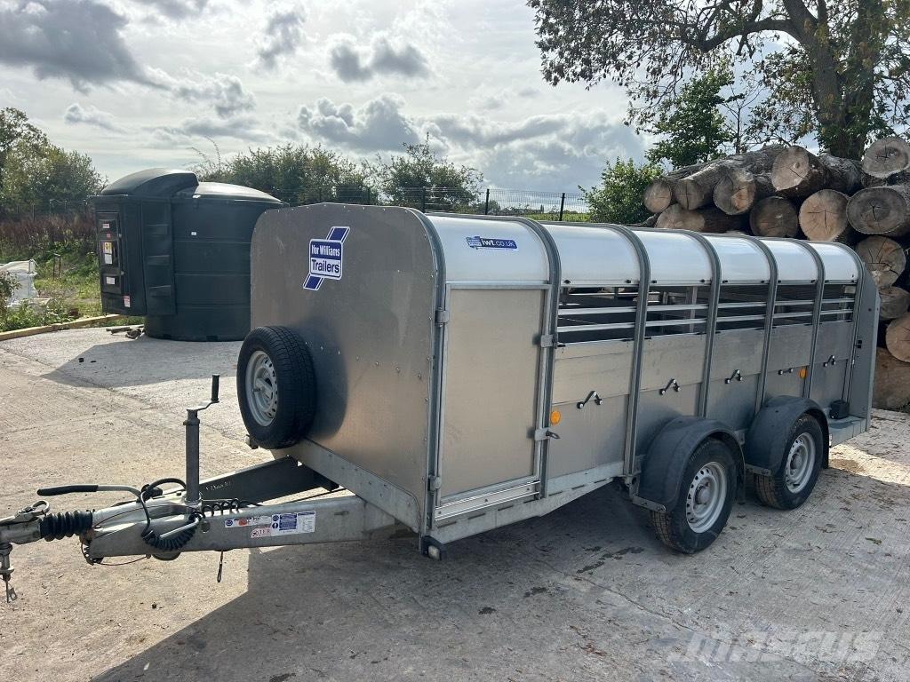Ifor Williams TA 510 家畜輸送用トレーラー