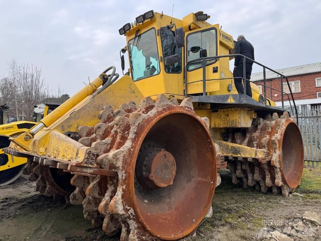 Bomag BC 972 RB-4 廃棄物コンパクター