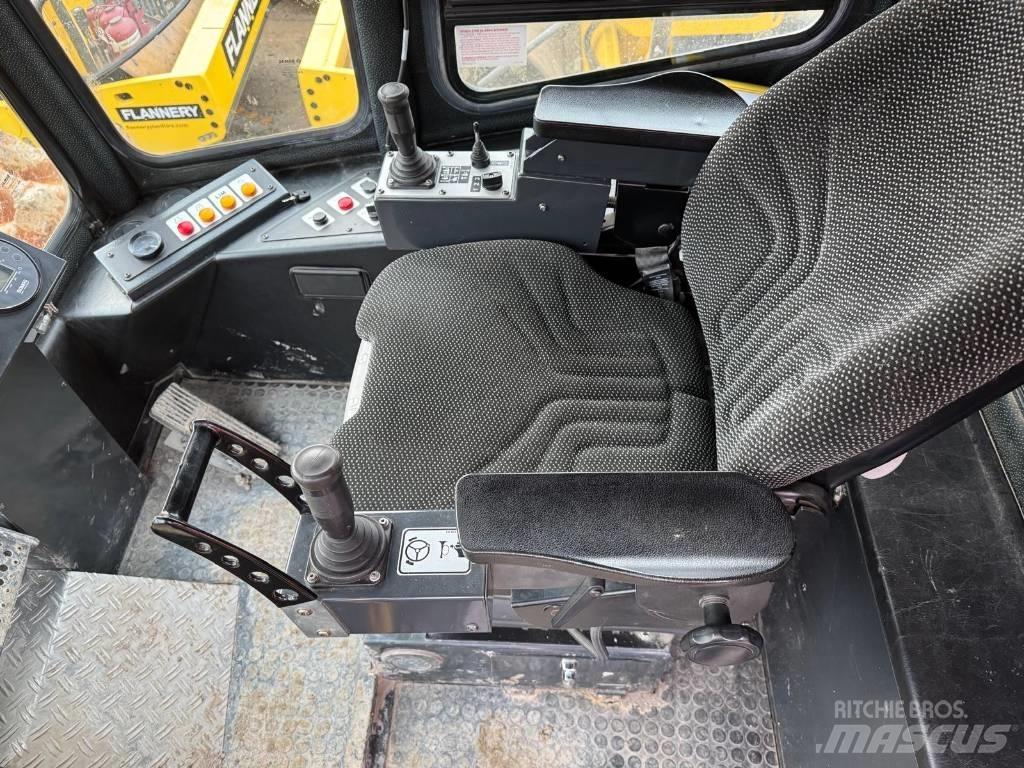 Bomag BC 972 RB-4 廃棄物コンパクター